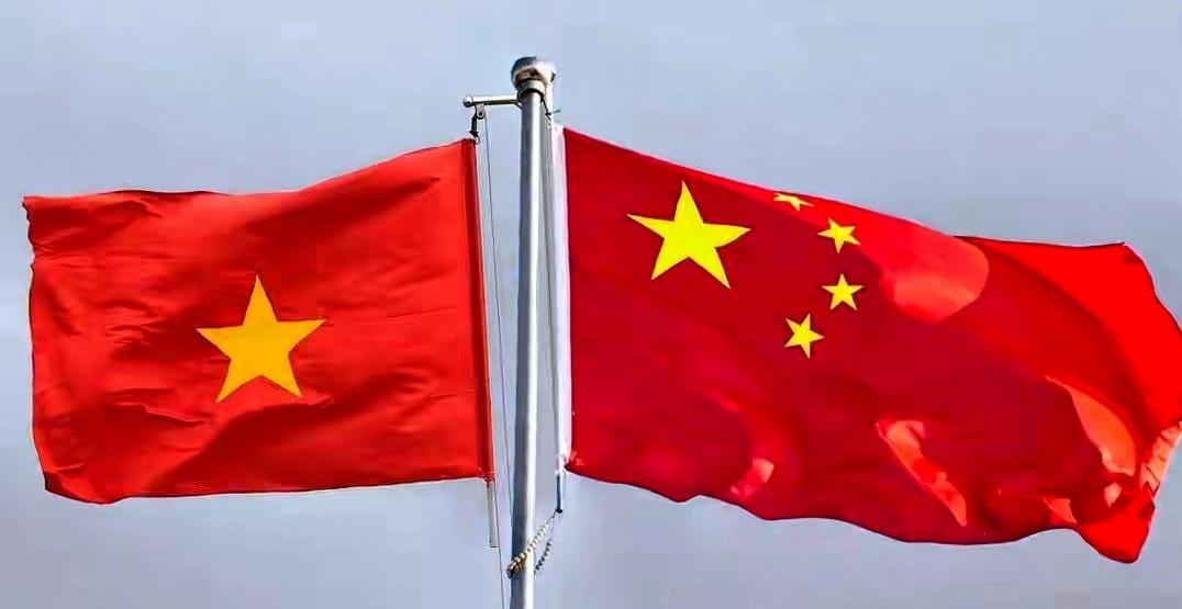 越南学者痛心直言：年轻人记不住抗法抗美，只记恨邻国，一根刺扎了四十年越南知