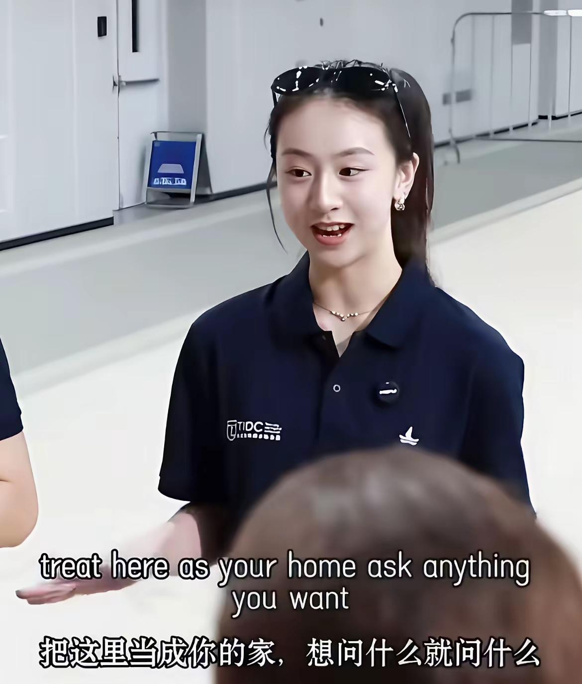 森碟绝对算得上是星二代的一股清流，她也算是观众看着长大的孩子。现在刚满18
