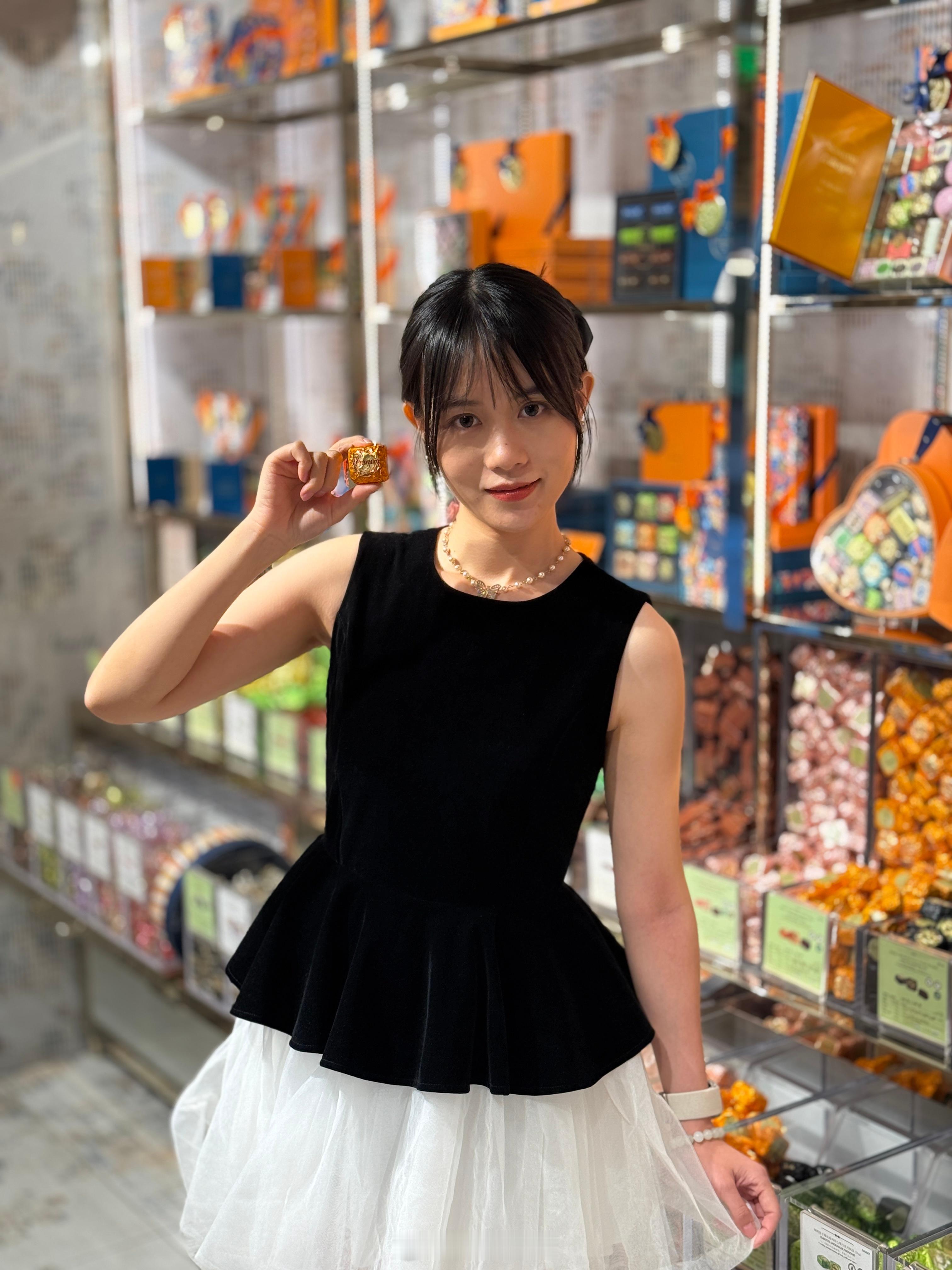 2025手机影像哪家强国产手机人像靠美颜？我们关闭美颜固定光圈拍了组2X人像样