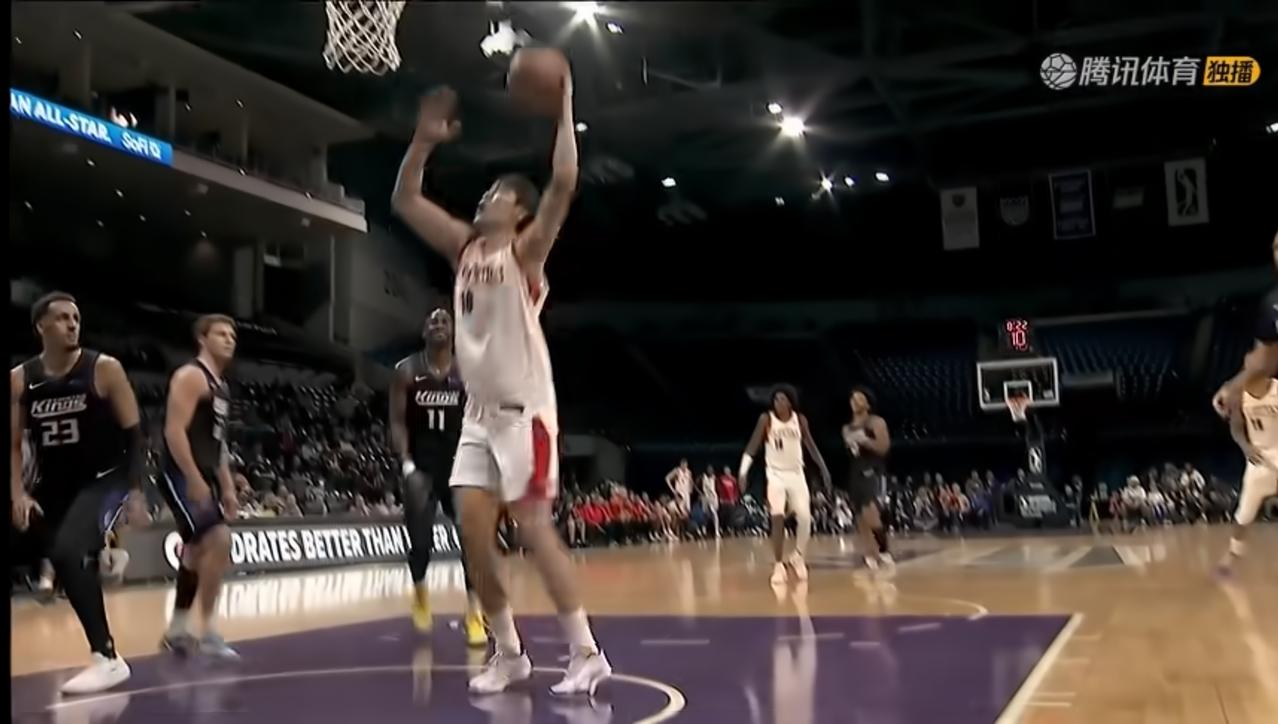 杨瀚森20分7板2助2盖帽！可惜无缘季后赛西决！这场杨瀚森明显体能好多了，面对