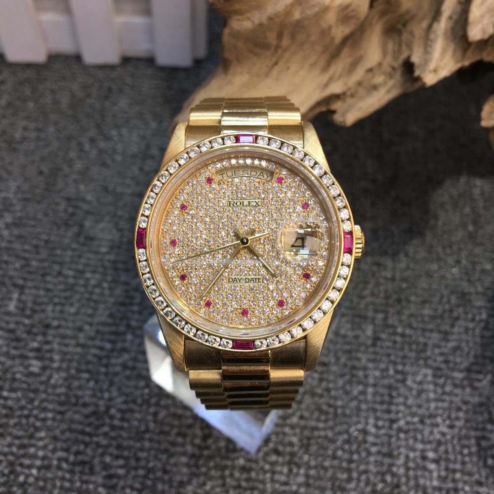 劳力士18233全18k黄金,3135机芯,36mm,后加钻满天星,参考市场价9~10万
