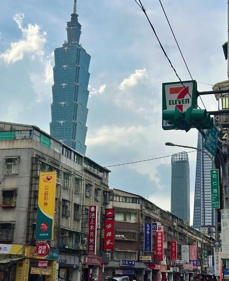 “中国台湾省试射一枚火箭湾湾的导弹不在湾湾发射，跑去了日本北海”中国台湾省在北