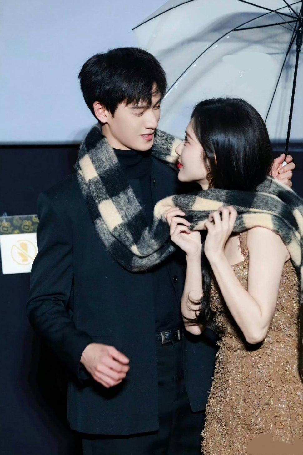 虽然李昀锐身高182，演技好，性格好，但是孟子义估计看不上他。孟子义曾在