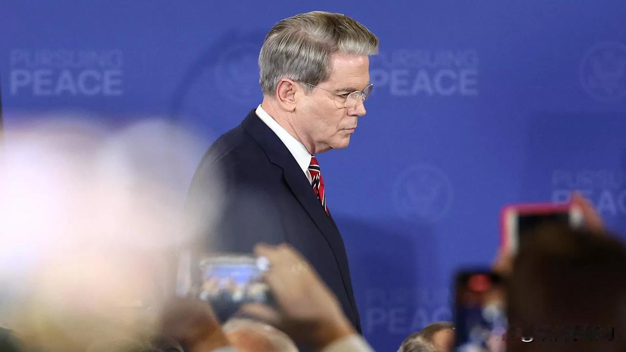 美财长贝森特称美方确信中国将履行稀土协议美国财政部长斯科特·贝森特周日表示，