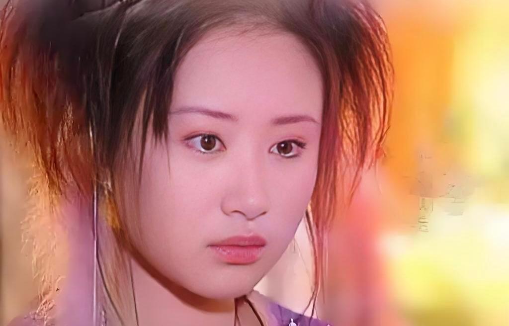 15岁演孝庄的时候，没人想到她会变成一个开工厂的主播。2025年9月，淘宝直播