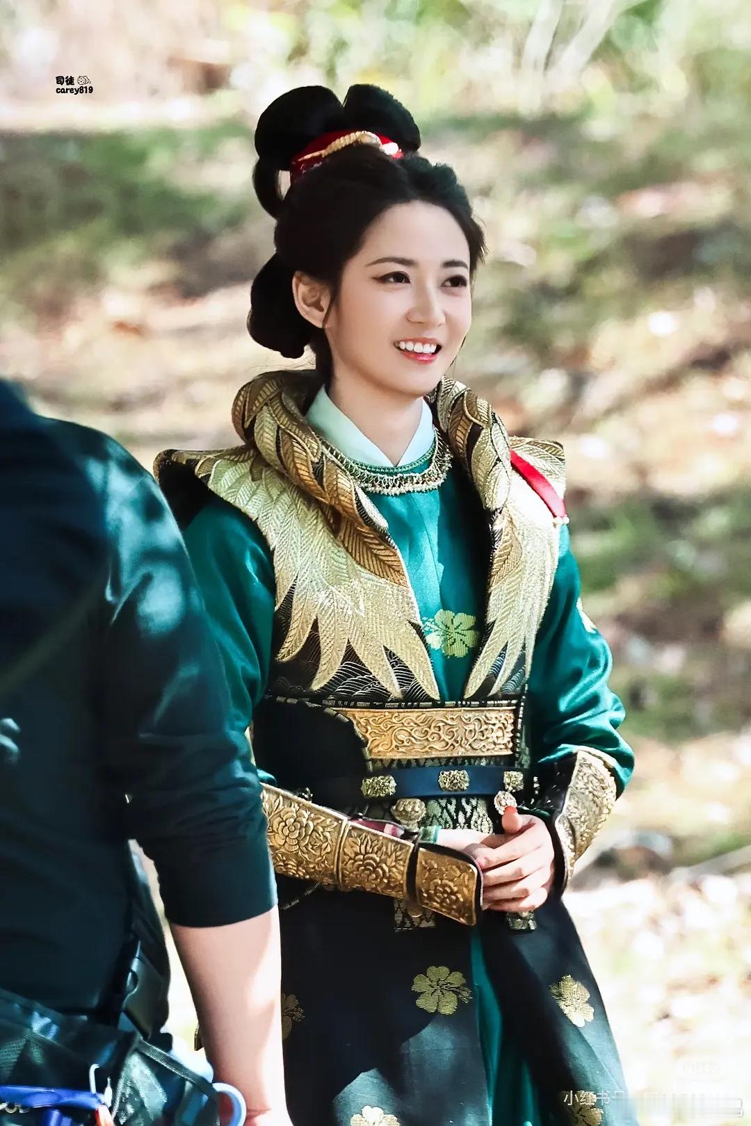 这穿的什么丑衣服