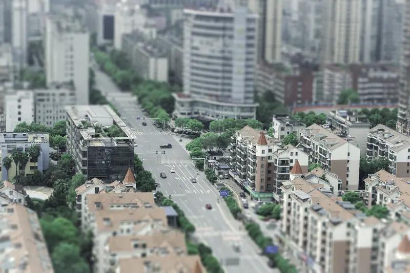 高考报考，先选择城市和专业，再看院校现在选啥专业都不能保证就业所以，自己