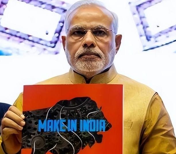 中国手机全面撤离！莫迪慌了，外媒：更可怕的才刚刚开始。 大家有没有发现，曾经