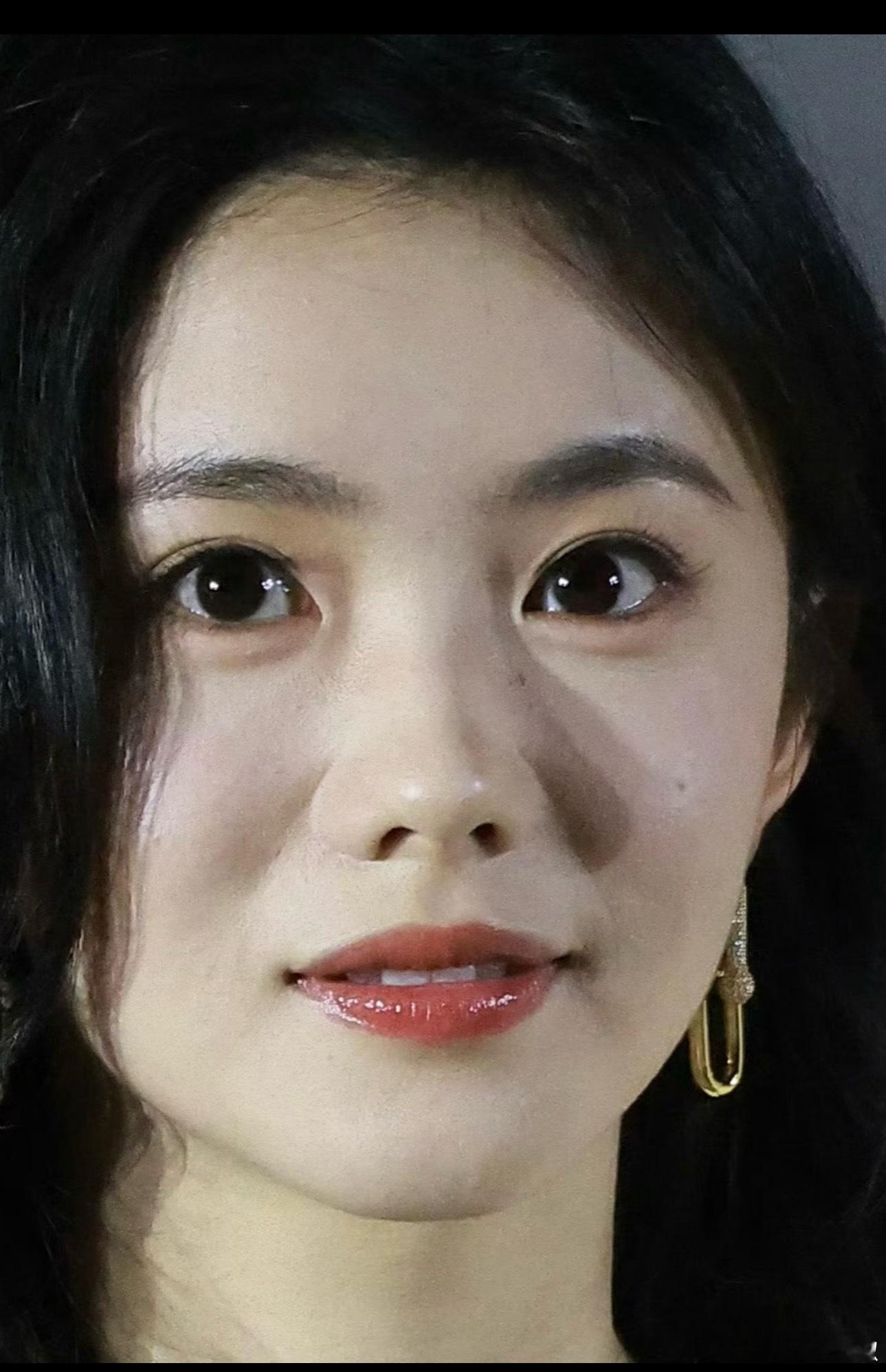生图脸完全不崩，面部肌肉走向也是top级​​​