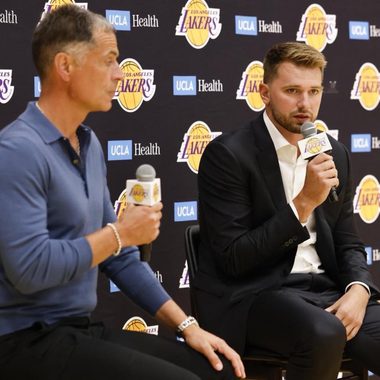 东契奇被佩林卡给忽悠了！据供职于ESPN的湖人记者报道，湖人签下中锋威廉·凯尔三