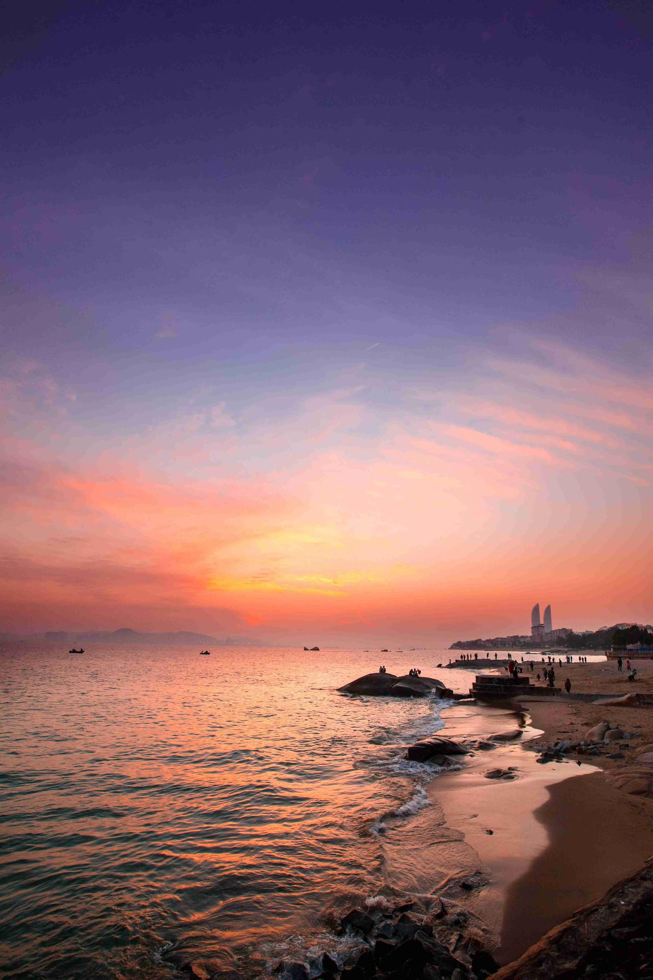 又到周末了下班去看看海和落日带定位晒今日生活我的今日状态：😁轻松愉快我这