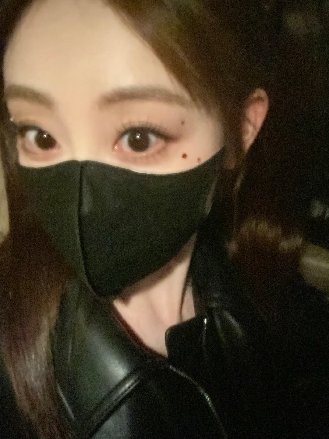 口罩都挡不住祝绪丹的美貌！