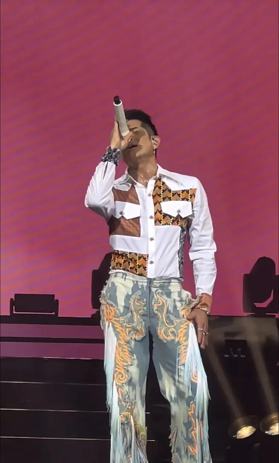 #郭富城#为了三胎儿子将来能够衣食无忧，幸福快乐地成长，60岁的郭富城