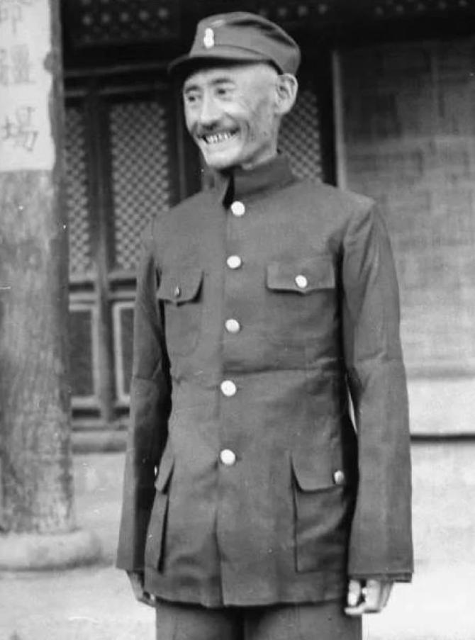 北平解放前夕，马占山去看望傅作义，问傅，打算怎么办？傅作义说有三条措施：把张家口