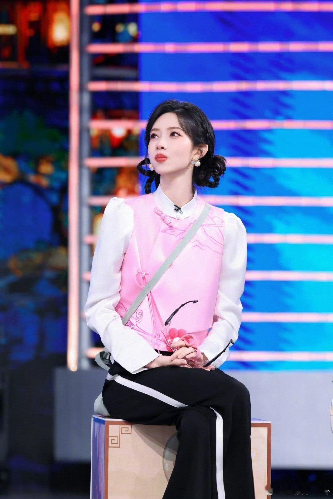 孟子义商界风云第一章大小姐归来你好星期六孟子义携最新造型惊艳亮相！那气场，活脱