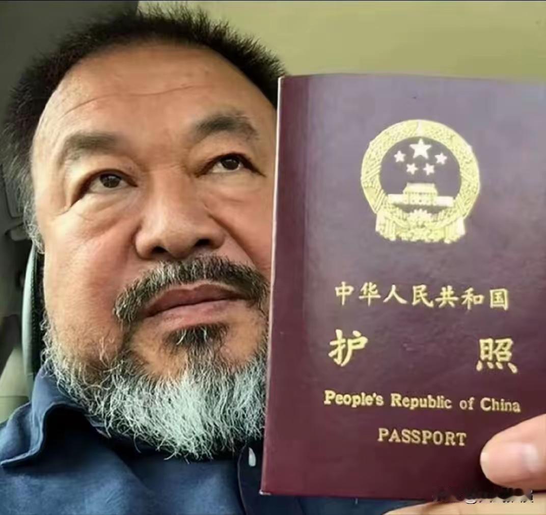 他老了，他害怕斩杀线。​海外抹黑祖国的人跑回来避寒了，一脸戾气还不甘，这种人根