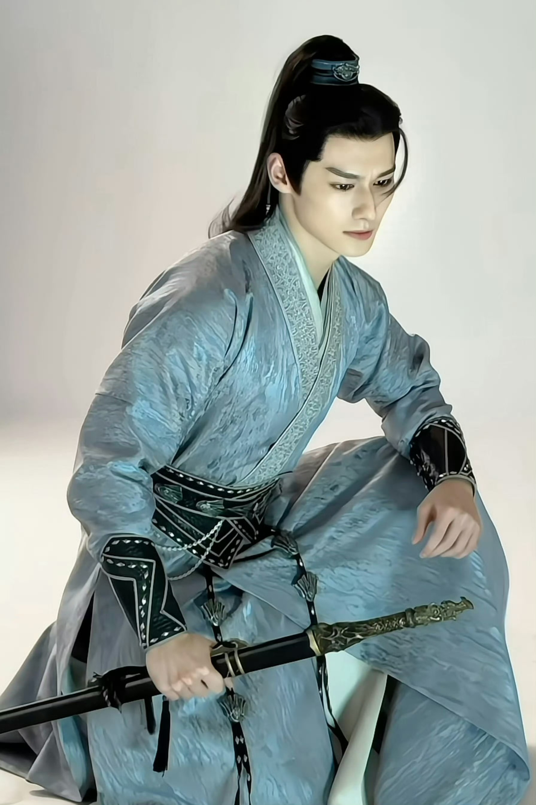 开局就被抓，一看就是小苦瓜～这个凤凰台上想看了！