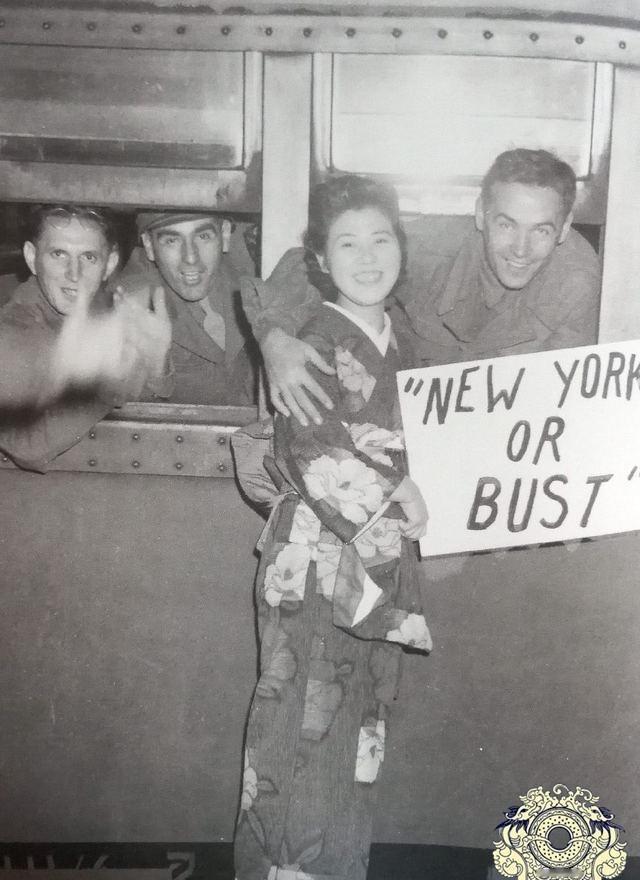 二战时期，美国军队在欧洲寻欢作乐，留下了无数私生子。据称，他们光与英国女人就留下