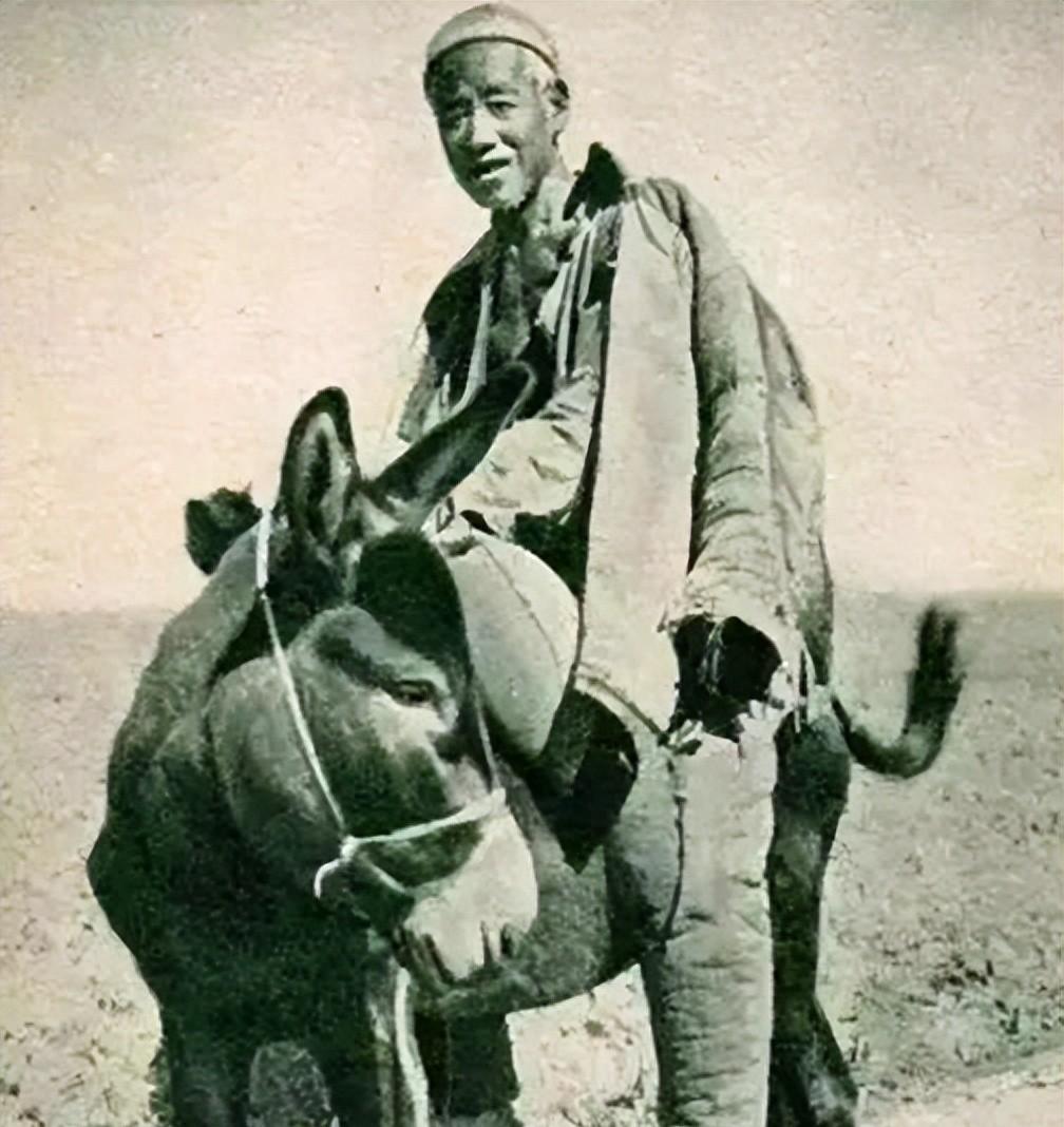 1943年八路军新添一名特殊战士，年迈腿瘸还骑着毛驴，最后让日军哆嗦不已吗？1
