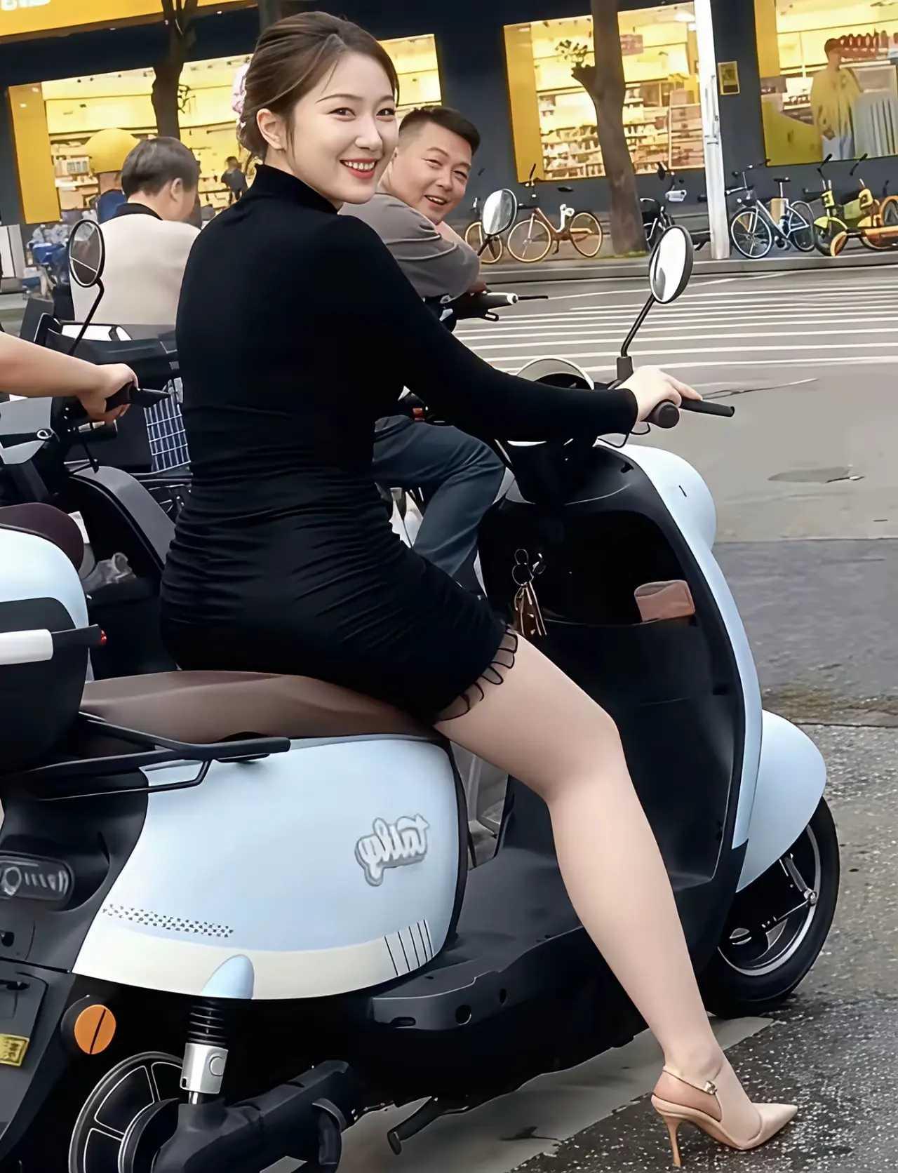 追了几条街终于看到了真容