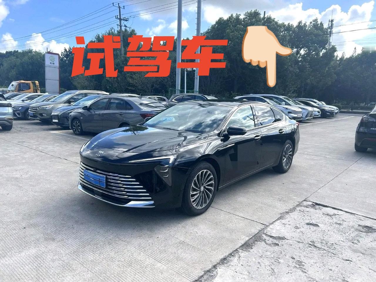 车型：别克2025款君越2.0T28T白金版​车况：原版原漆实表28