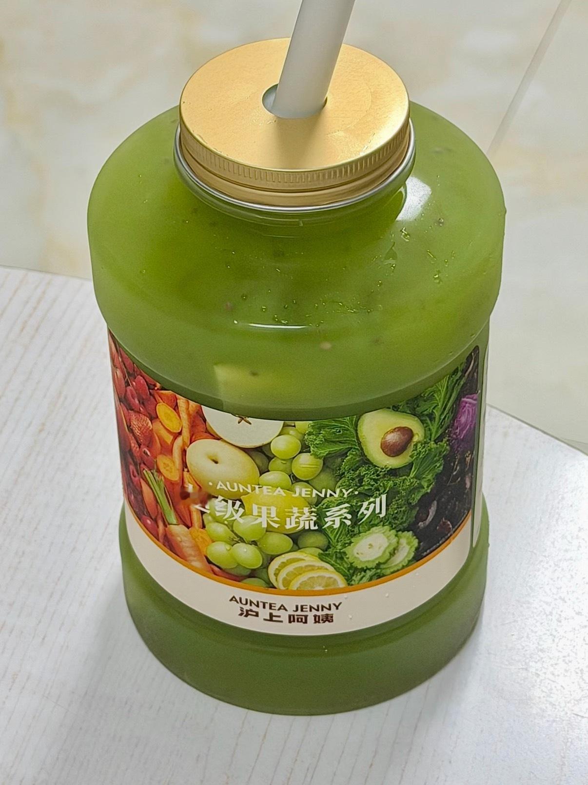 羽衣甘蓝农药有点夸张了！羽衣甘蓝确实容易招蚜虫、菜青虫等，那是因为家庭露天种植