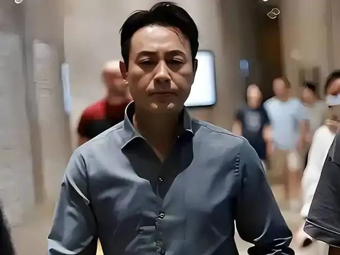 张颂文，这“顶流”怎么总是爱玩消失？坊间其实一直流传，张颂文“戏红人不顶流”