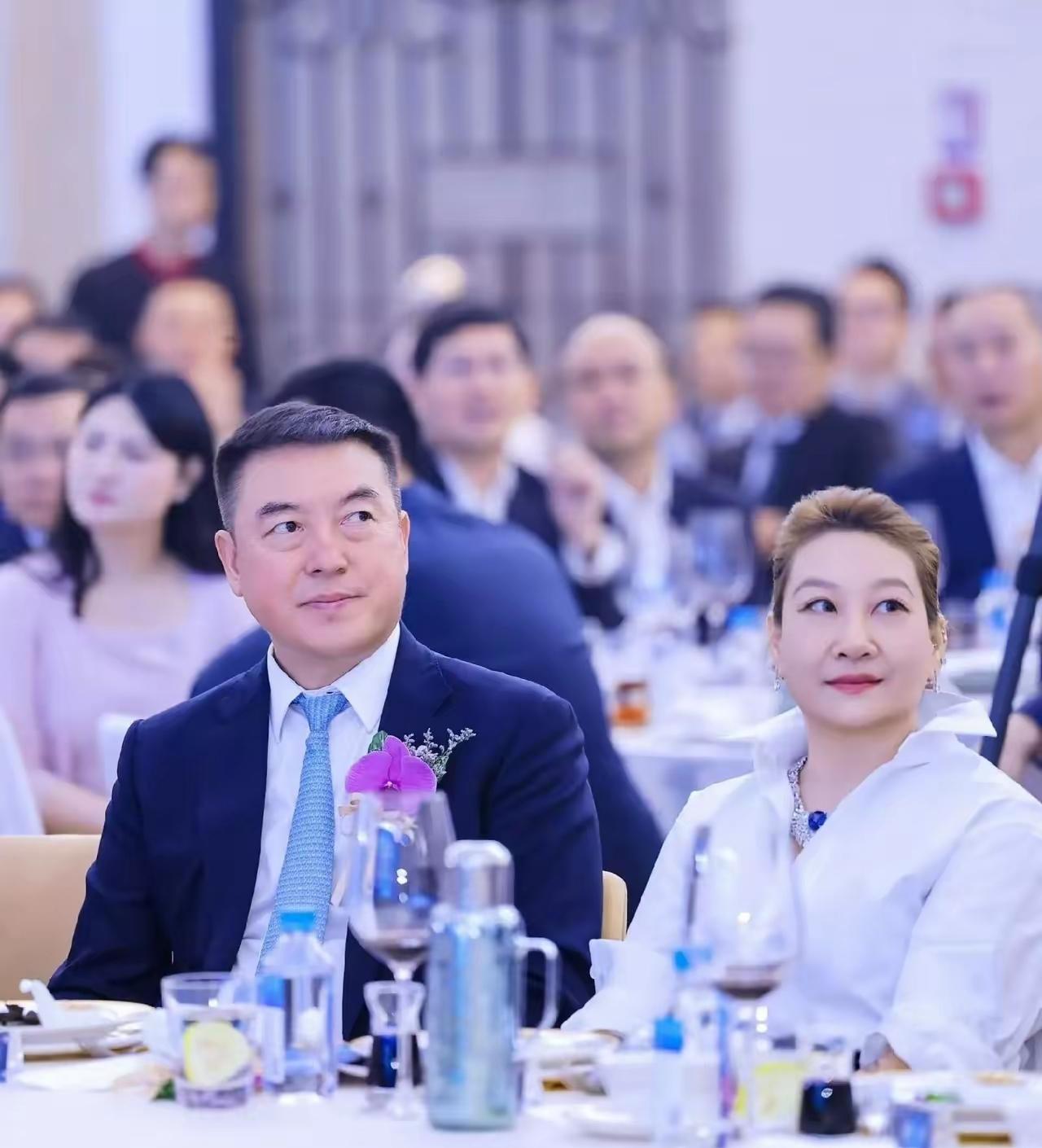 胜宏科技董事长真的要被股民骂惨了，拥有花不完的钱了，为啥还要沾花惹草，让全国股民