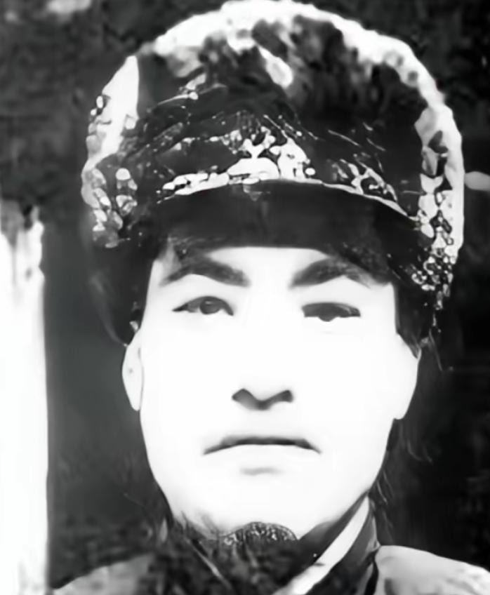 1937年甘肃，马家军旅长马禄，抓到了红三十军的参谋长黄鹄显。他没上报，没用刑，