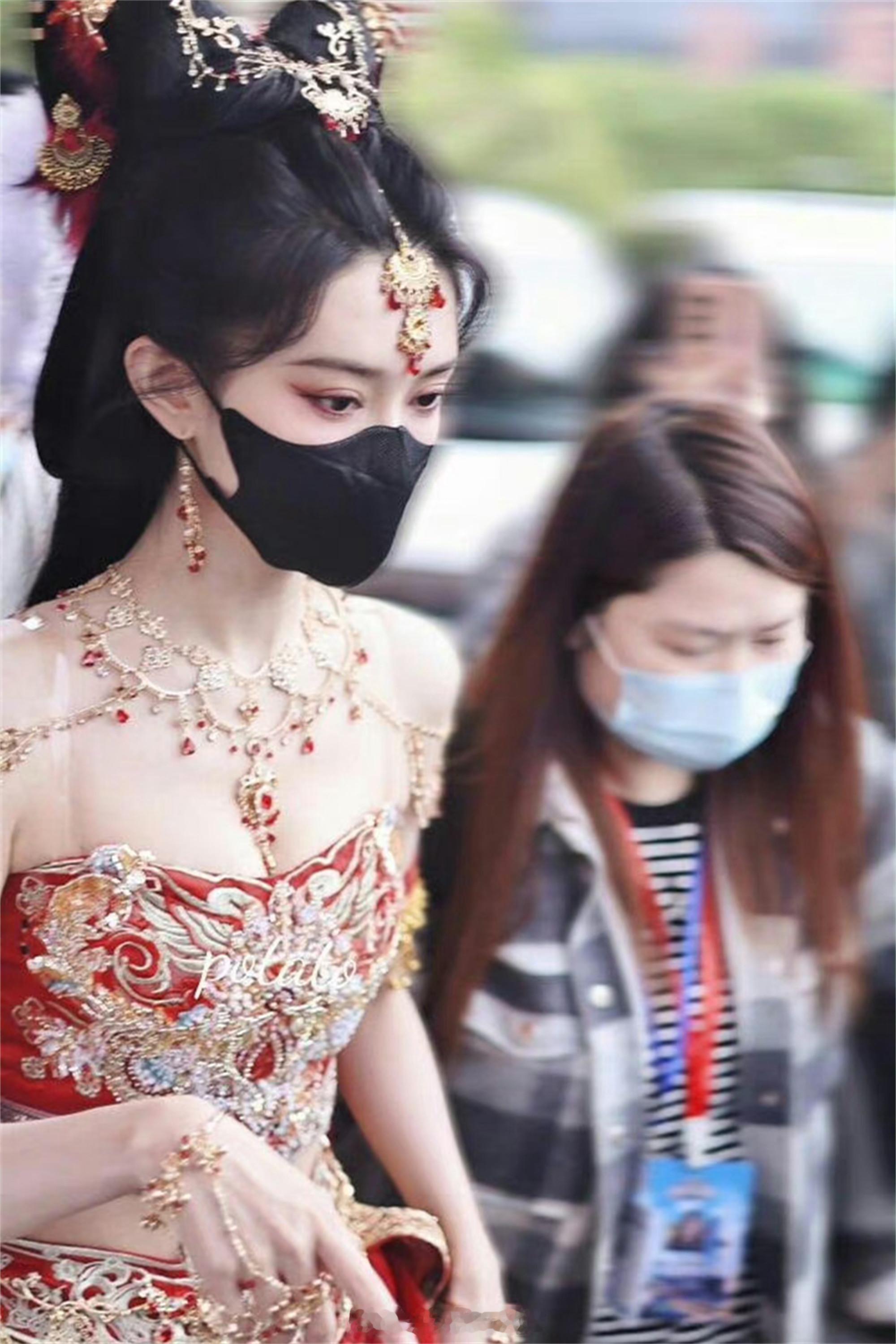 孟子义这套古风妆造好美​​​