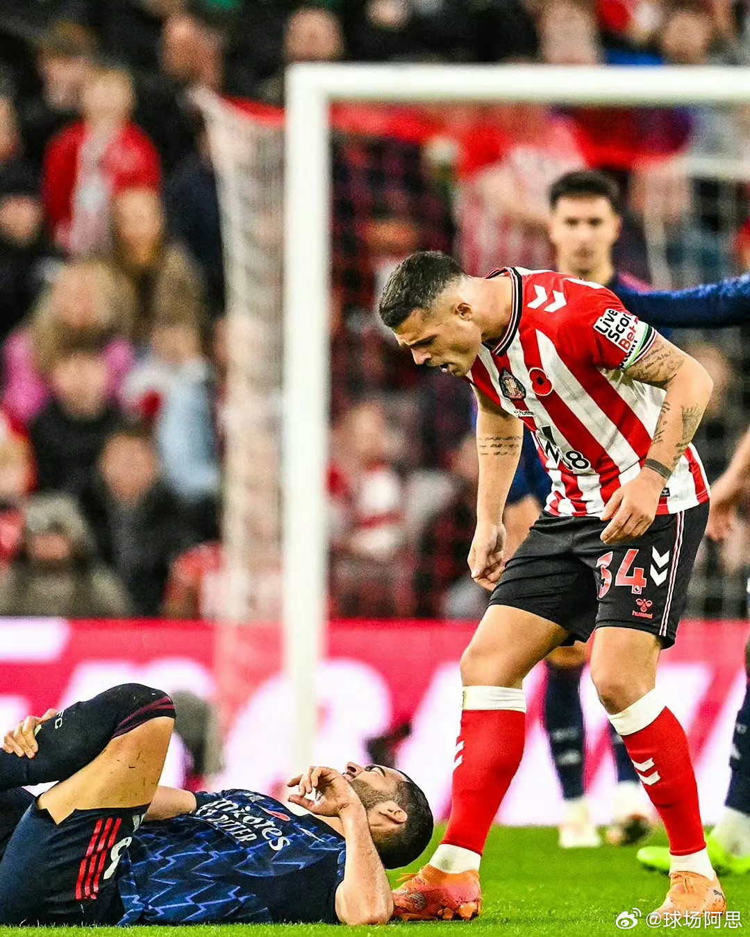 33岁的扎卡又给阿森纳“上”了一课！甚至在对梅里诺犯规后又喷梅里诺，在比赛中全情