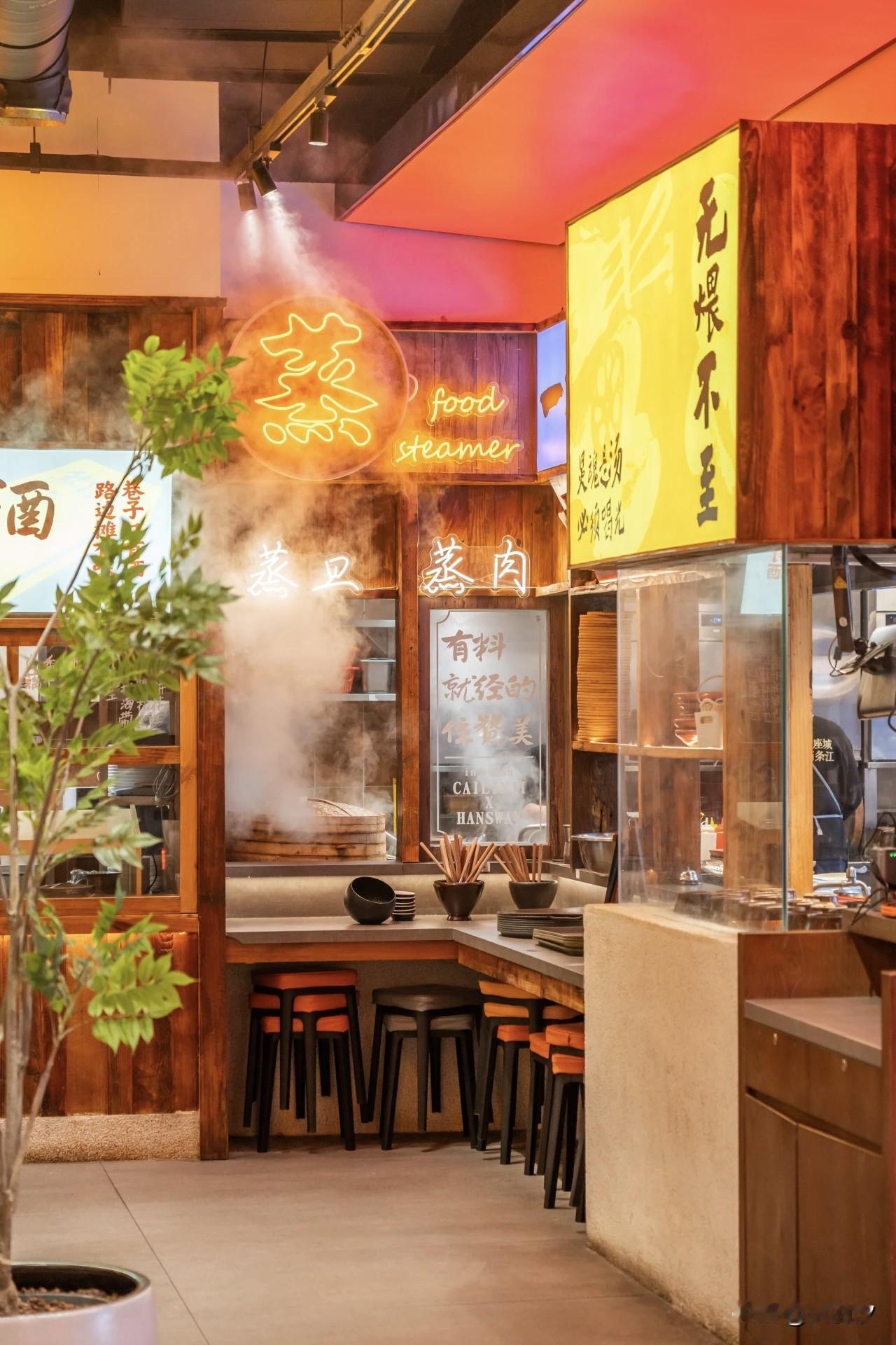 最过瘾的武汉早茶来了！江汉路的老字号里，一款“九宫格过早”悄悄圈粉无数。巴掌大的