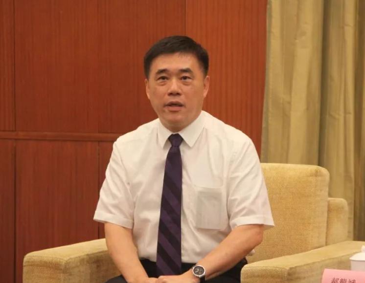 郝龙斌这回硬气了！郝龙斌这次把话说得很满。他强调赢比骂重要，却忘了选