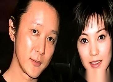 上一秒，他还是个戴着手铐、在医院看病的诈骗犯。下一秒，人没了。警察眼皮子底下