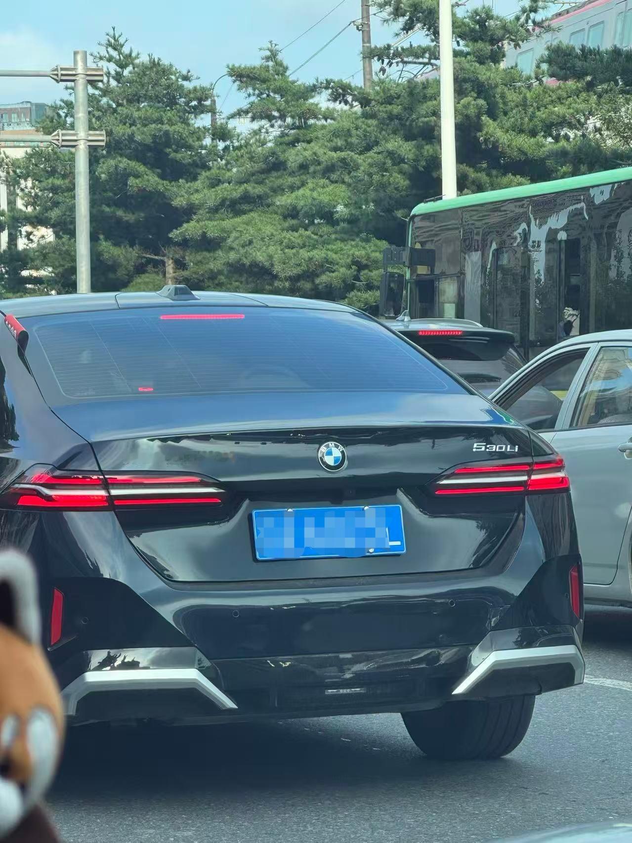 嗯嗯，知道啦[大笑][大笑]​​​