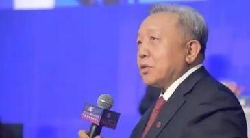这才是人民的真专家！人大教授吴晓求尖锐揭露：你要存钱，银行问你钱哪来的，你要取钱