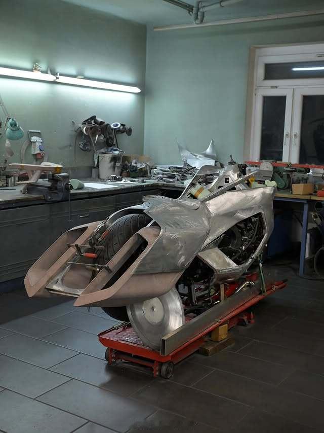从草稿到实车宝马K18六缸超级概念摩托车🏍️诞生过程纯手工打造