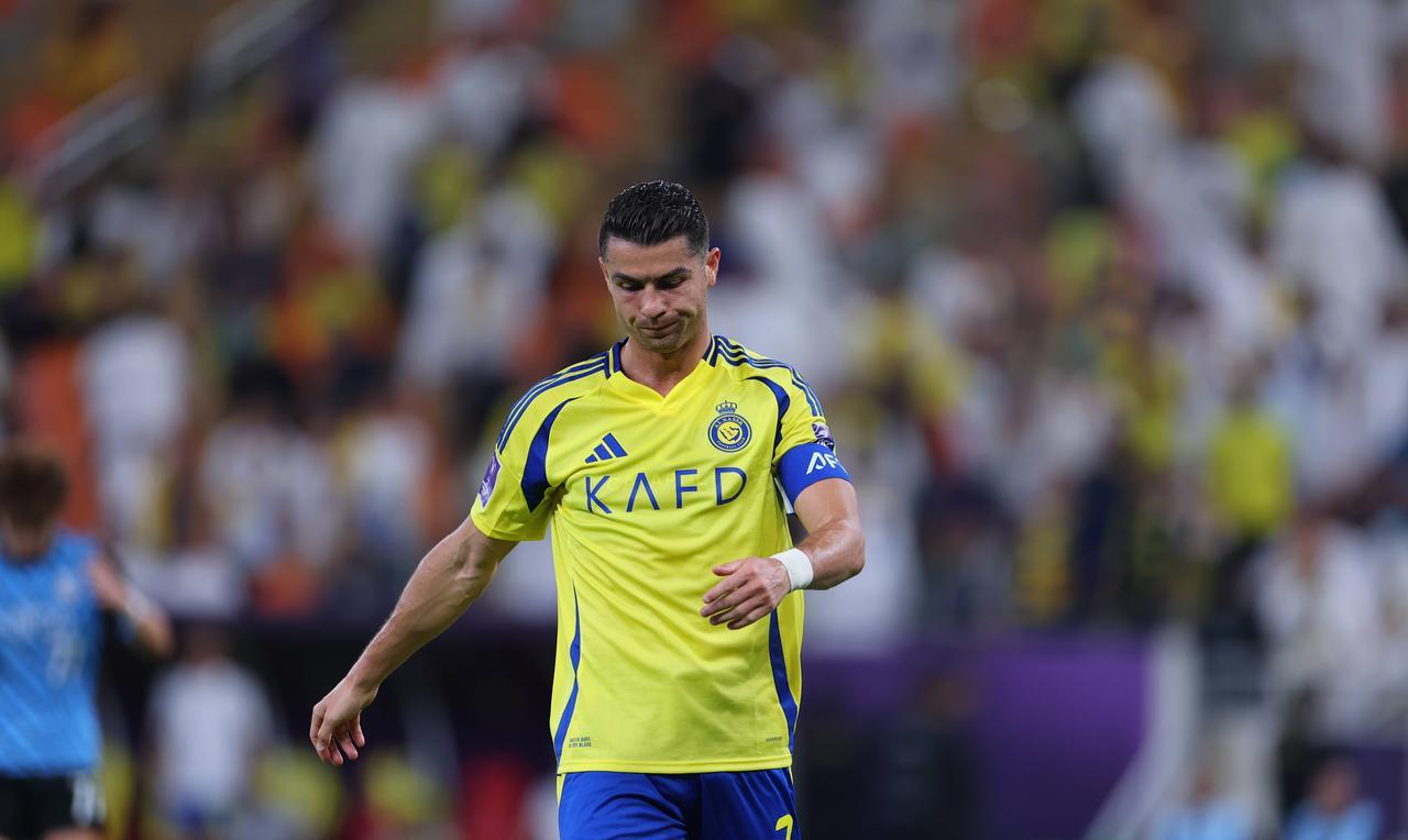 连滚带爬,灰头土脸,三四年拿不了一个沙超和沙王冠杯冠军,C罗颜面尽失!C罗领衔的