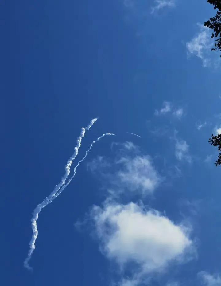 完美成功，提前祝贺了。虽然官方还没有发布有关消息，但试验各阶段的消息、照片已经在