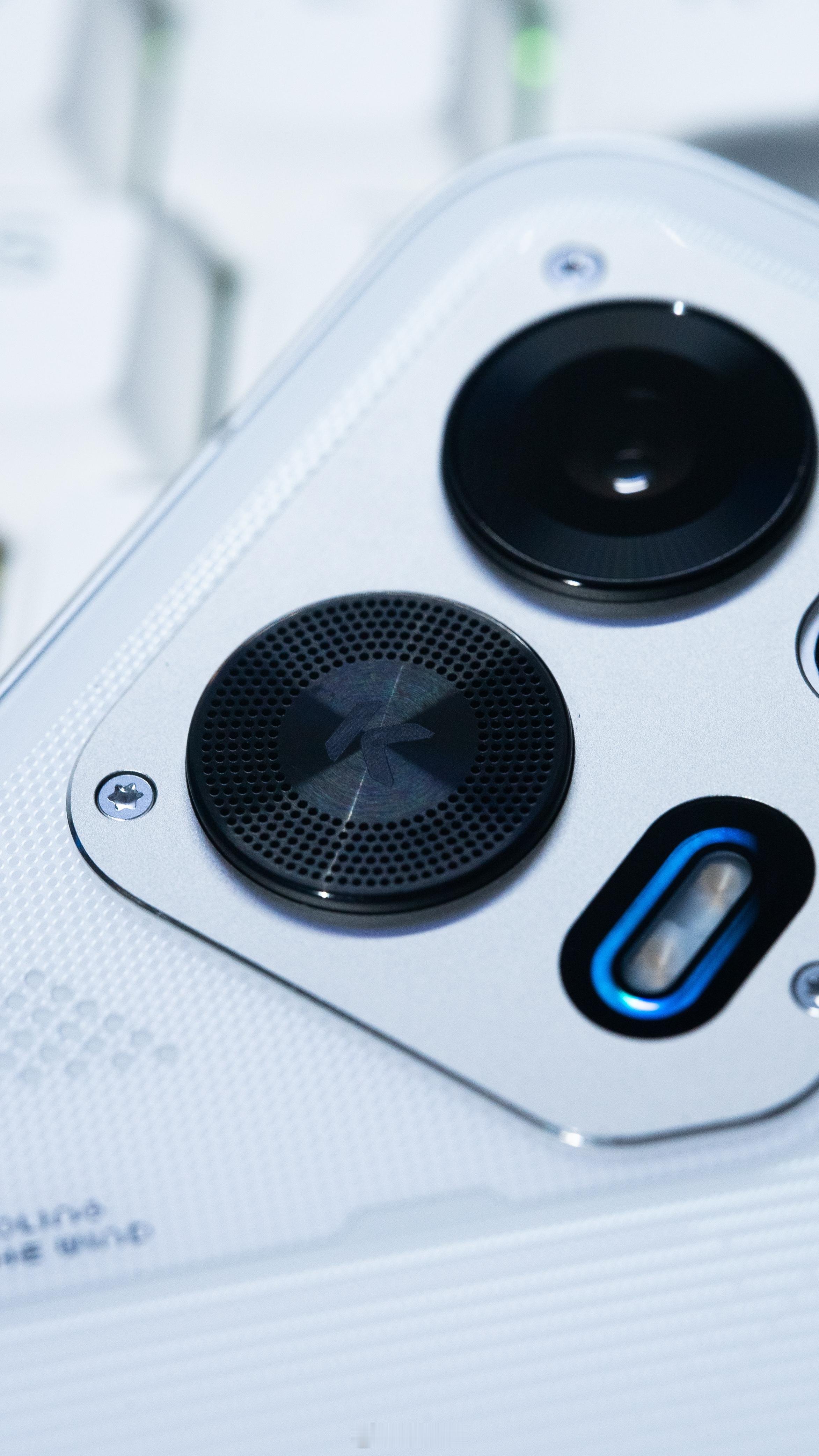 【OPPOK15Pro赛博光翼】新品驾到这款产品的设计太拉风了，充