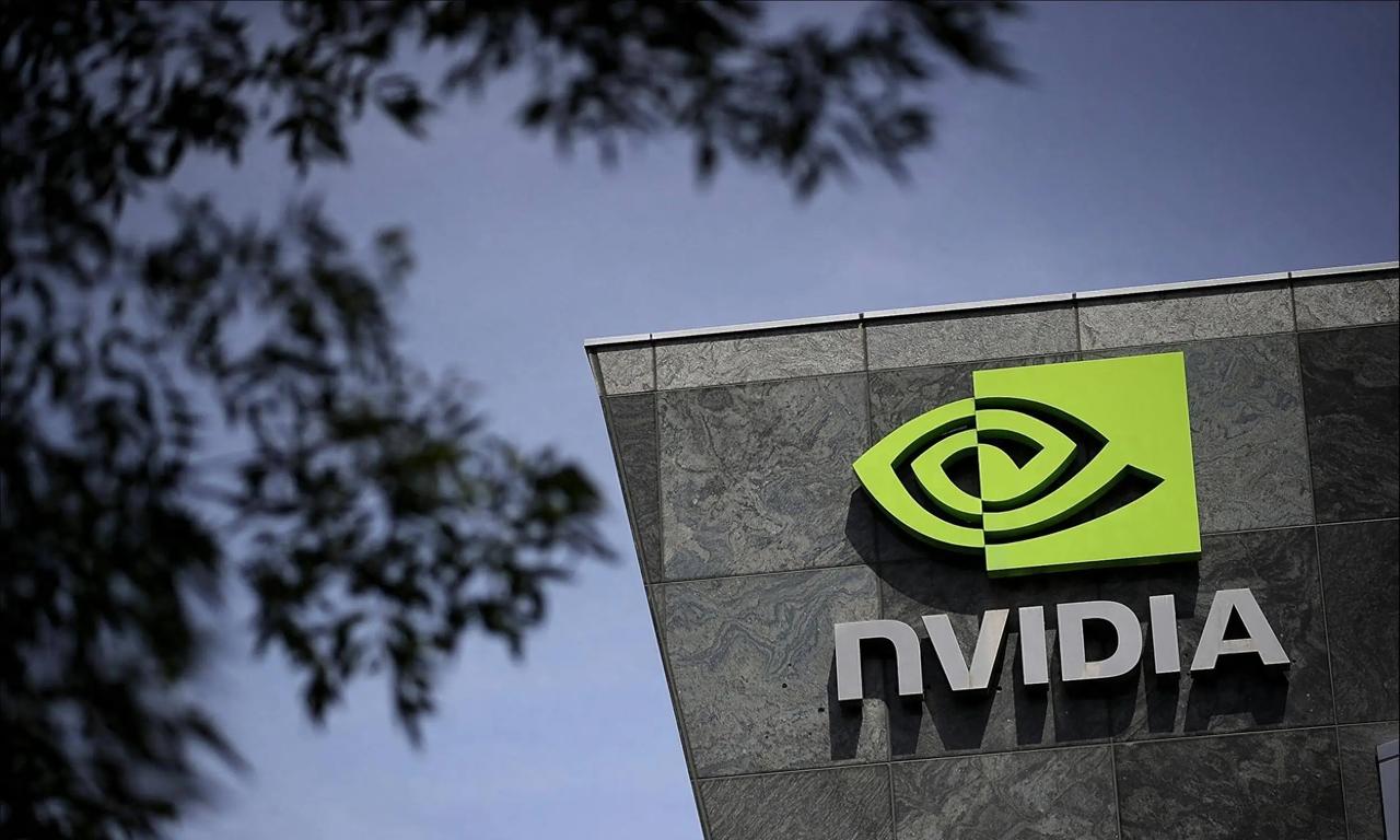 【英伟达狂砸1800亿！要做AI界的“开放王者”】当前，芯片巨头英伟达正酝