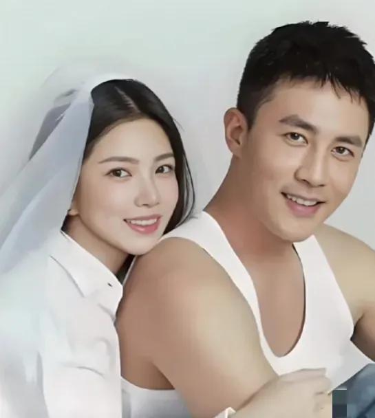 情场浪子杜淳与圈外素人妻子王灿在朋友聚会相识，2021年结婚并育有一女，婚后他彻