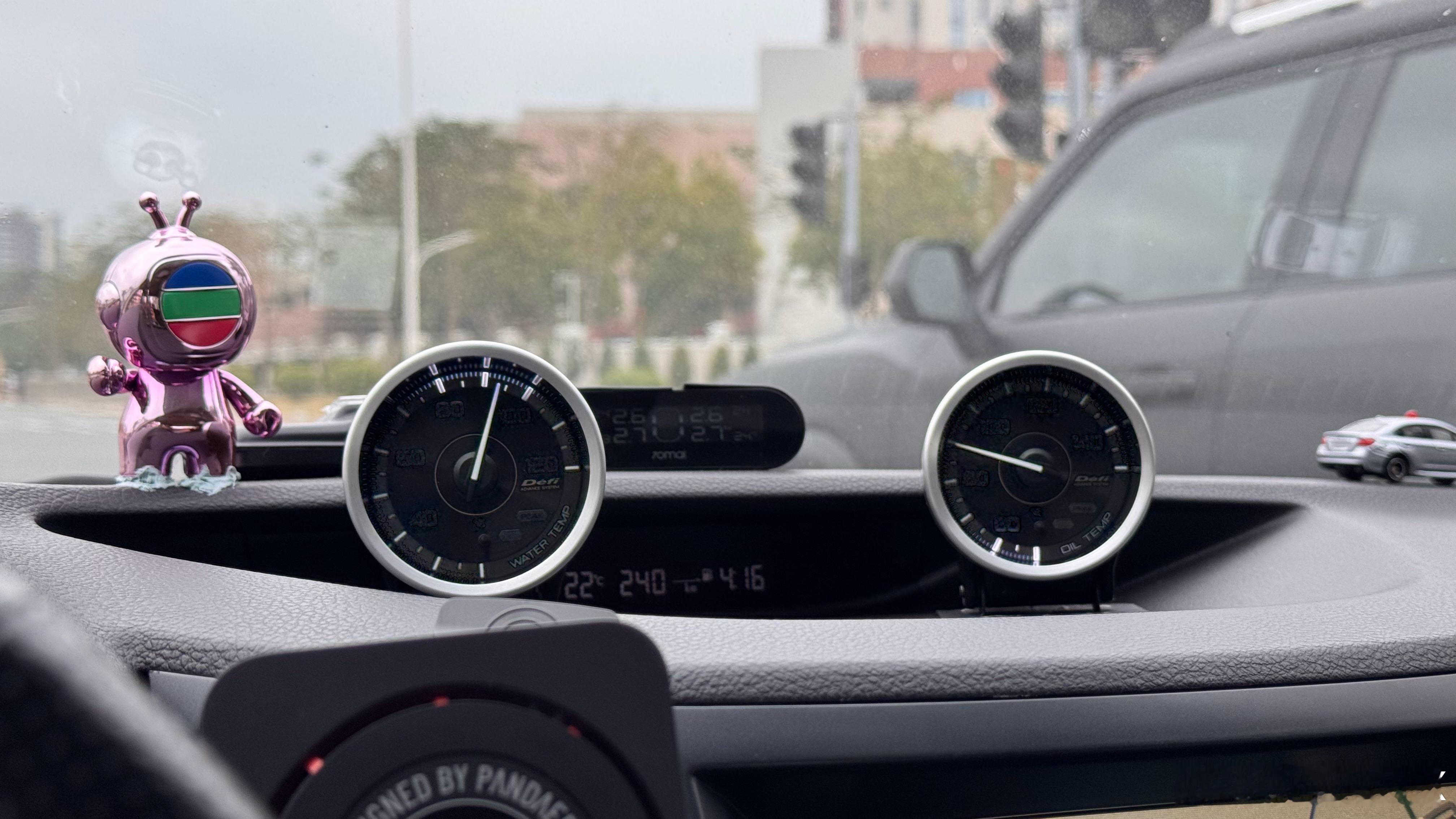 年审跟年前都一样就是把自己摆久的车都拿出来开开，洗干净再等着过年不知不觉，这辆完