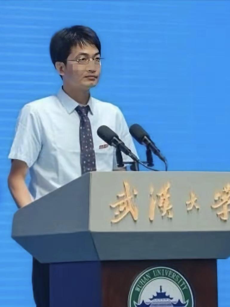 武大师德争议事件：师风底线与法治完善引全民深思近日，武汉大学一起师生师德与