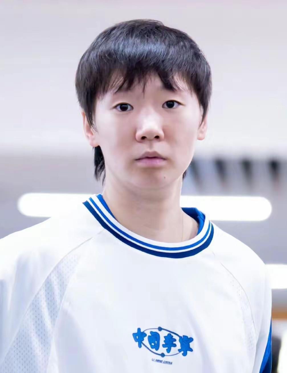 曼昱4月1日赛程18:45小组赛第二场对印度选手阿库拉印度的怪球手和