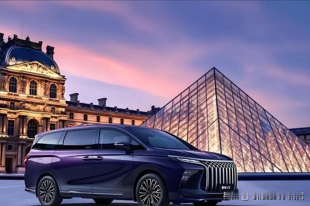 2025年买车不纠结，记住这口诀：电车1年电费    ——1200元油车1年