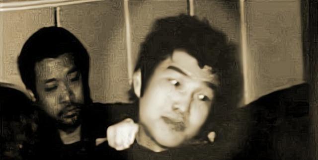 1990年，令人闻风丧胆的西北悍匪魏振海被押往刑场，当警察的枪口指向他的后脑勺时