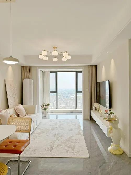 买新房还是二手房？这问题没绝对答案，关键看你的预算、入住急不急，还有最看重啥。