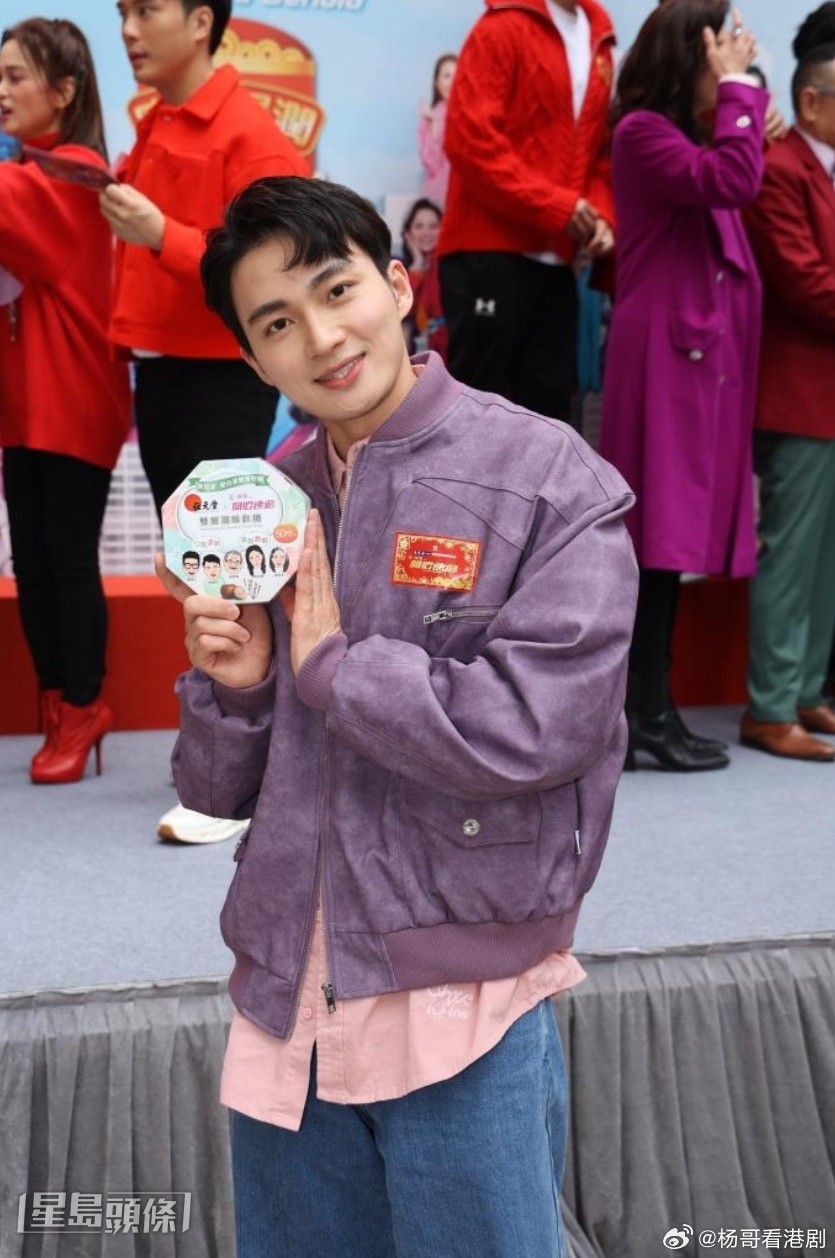 TVB新世代小生花旦接力上位！陈晓华朱敏瀚力捧担大旗张驰豪跨领域突围跑出.随着