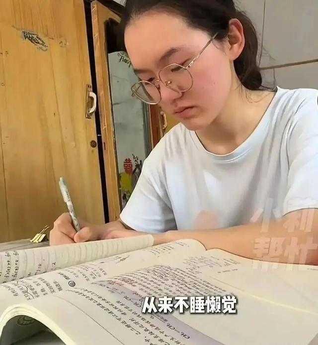 99分！河南女孩被清华录取，却因一句劝告遭全网围攻，背后真相让人泪崩这几天，
